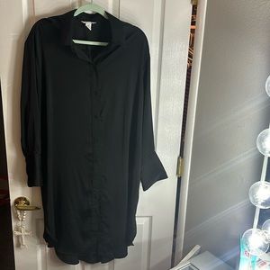 Long Button down black long sleeve shirt H&M Size M
